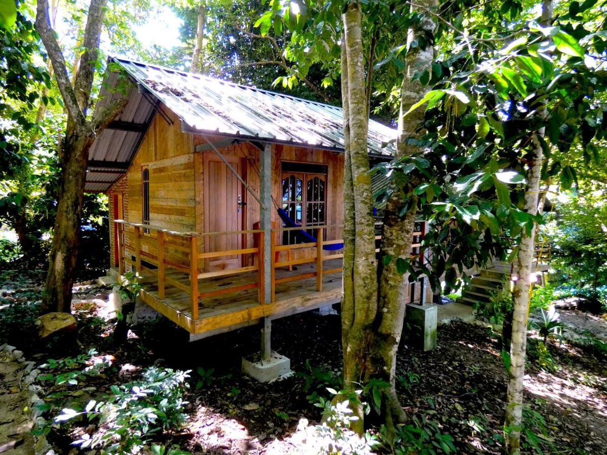 Olala Cafe & Bungalows Sabang  Zewnętrze zdjęcie