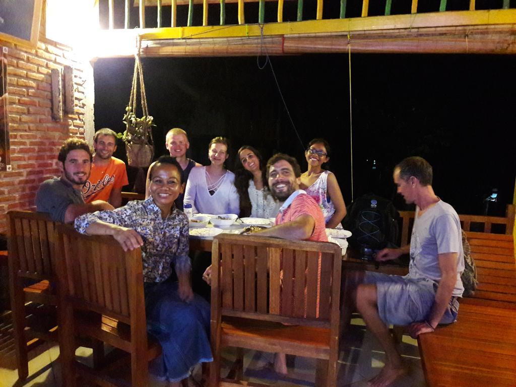 Olala Cafe & Bungalows Sabang  Zewnętrze zdjęcie